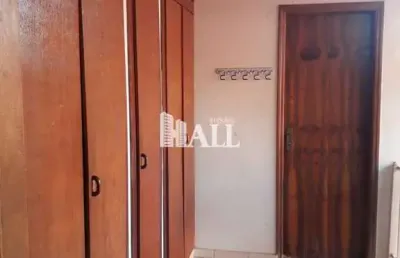 Casa com 3 quartos à venda na Rua Adir Attab, Jardim Redentor, São José do Rio Preto