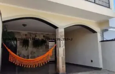 Casa sobrado á venda no sumarezinho ribeirão preto, com 4 quartos sendo 1 suíte por r$ 742.000,00