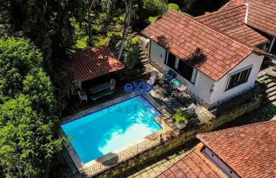 Casa com 4 quartos à venda na promenade, 400, nogueira, petrópolis por r$ 1.550.000