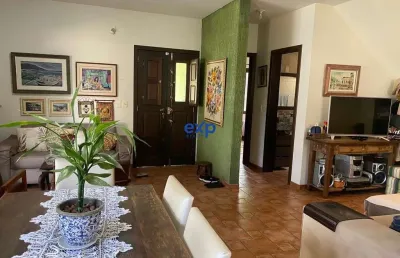 Casa com 2 quartos à venda na servidão do boso, 1051, rio tavares, florianópolis por r$ 2.000.000