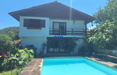 Casa com 4 quartos à venda na nelson silva, 596, carangola, petrópolis por r$ 1.150.000