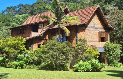 Casa com 5 quartos à venda na da divisa, 807, itaipava, petrópolis por r$ 2.900.000