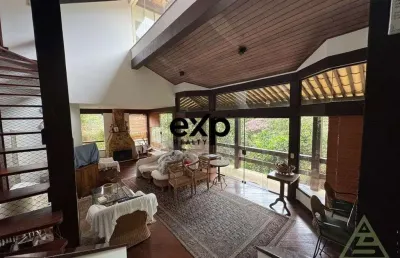 Casa em condomínio fechado com 4 quartos à venda na estrada das figueiras, 1055, itaipava, petrópolis por r$ 1.570.000