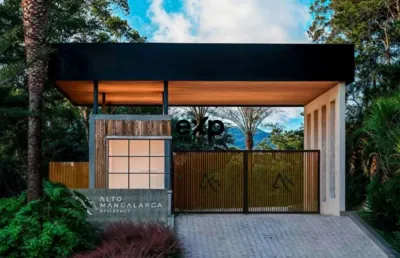 Casa em condomínio fechado com 5 quartos à venda na r. dep. altair de oliveira lima, 1200, itaipava, petrópolis por r$ 6.504.935
