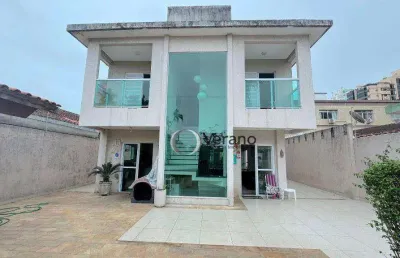 Casa na enseada, 250 metros da praia, 6 dormitórios