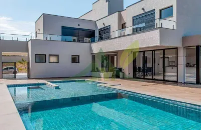 Linda casa à venda em condomínio fechado em atibaia