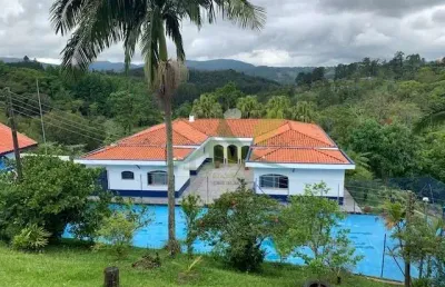 Chácara em atibaia 7400mil m² estilo colonial em loteamento