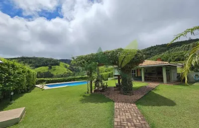 Chácara à beira da represa em piracaia-sp – 3 suítes, piscina e vista deslu
