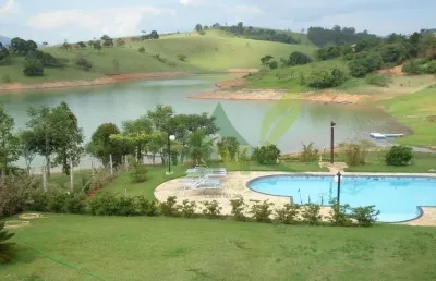 Chácara à venda no condomínio fechado enseada do jacareí – piracaia