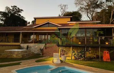 Casa de alto padrão à venda em condomínio fechado em piracaia, sp