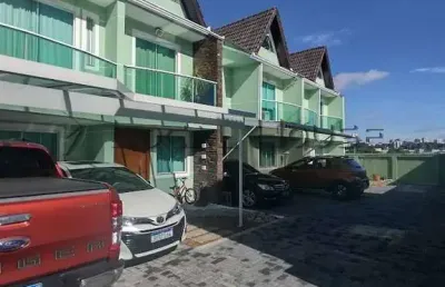 Casa em condomínio fechado com 3 quartos à venda na Rua Rio Grande do Sul, 1902, Guaíra, Curitiba