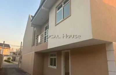 Sobrado triplex à venda no bairro uberaba - 3 quartos em rua privativa próxima à salgado filho
