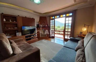 Casa 4 quartos, geminada, quintal compartilhado, granja guarani, teresópolis, rj