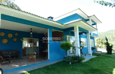 Casa 4 quartos (1 suíte master c/ varanda), condomínio com lazer, vargem grande, teresópolis.