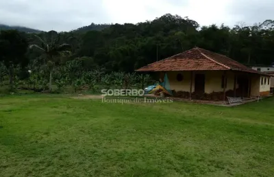 Sítio com riacho, 635.000 m2 e 3 casas - santa rita, teresópolis, rj