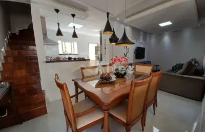 Casa 2 quartos em condomínio, reformada, parque do imbuí, teresópolis, rj