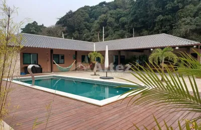 Casa linear, 3 quartos, terreno plano c/ 2270 m2, piscina, quintal, parque boa união, teresópolis