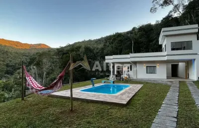 Casa 3 quartos com quintal, piscina, albuquerque, teresópolis, rj