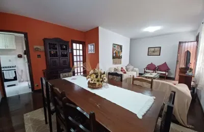 Casa 3 quartos em condomínio com piscina e lazer, alto, teresópolis, rj