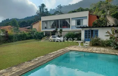 Casa com quintal e piscina, terreno c/ 1210 m2, carlos guinle, alto, teresópolis