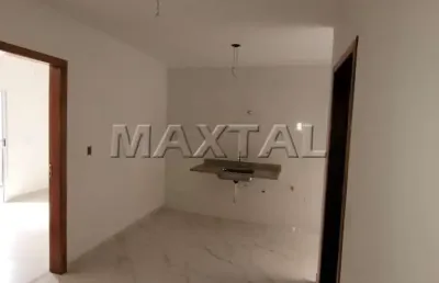 Apartamento no bairro parada inglesa, 2 quartos, 1 com terraço, sala, cozinha e banheiro.