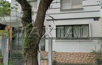 Sobrado comercial 181m², 05 quartos, 04 banheiros e 02 vagas, na vila romana.