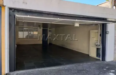 Sobrado de 340m², 3 suítes, 5 banheiros, 4 vagas cobertas na região da vila mazzei.