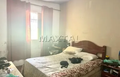 Casa à venda em santa terezinha na rua santo egídio, com 3 dormitórios, sendo 1 suíte e com 1 vaga.