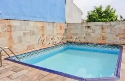Casa à venda de de 350m² com 6 dormitórios, 3 vagas e 2 salas com piscina, na água fria.