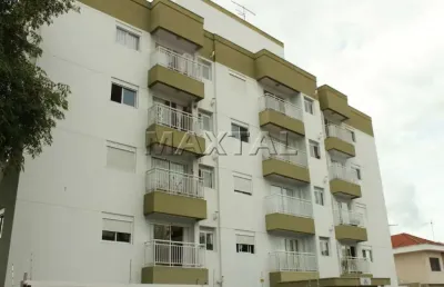 Apartamento à venda na parada inglesa, com  2 dormitórios, sala e 1 vaga de garagem.