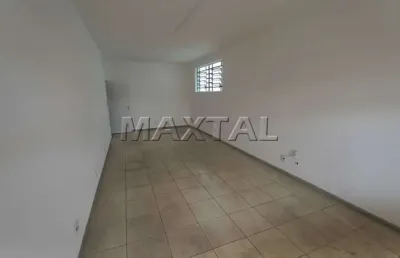Sala na avenida imirim com 40m², toda em piso frio, banheiro, área de serviço coberta.