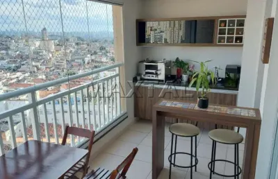 Apartamento seminovo à venda, com 3 dormitórios, sendo 1 suíte, varanda gourmet e 2 vagas.