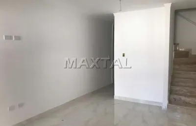 Sobrado à venda de 91m² em santa terezinha, com 3 dormitórios, ambas suítes e 1 vaga de garagem.