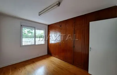 Sobrado comercial com 3 andares em plena rua nunes garcia, com 4 quartos, 3 salas, 5 banheiros .