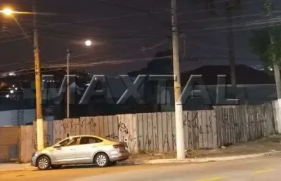 Terreno com 527 m²  comercial ou residencial em av. de grande movimentação e feira livre  vende