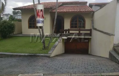 Casa a venda no jardim floresta, 4 quartos 2 suítes closet, quintal gramado 8 vagas salão de festas