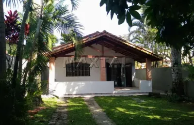 Casa à venda na praia de boraceia, à 350m da praia com  450m² de terreno e 150m² construida.