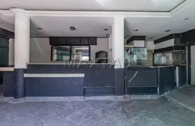 Loja de esquina na doutor zuquim  ao lado do terminal de ônibus e metrô santana zn