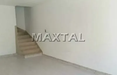 Sobrado à venda em santana, 2 dormitórios,1 sala,1 cozinha, 2 banheiros, quintal pequeno e 1 vaga.