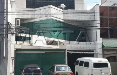 Prédio  comercial 700m ,  com 3 andares, com terraço , 10 vagas de garagem  em santana.