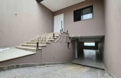 Sobrado novo com 362m², 4 dormitórios 1 suíte, 6 vagas, próximo ao horto florestal.
