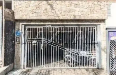 Sobrado a venda,  com 4 quartos, 1 suíte, 3 banheiros, 2 vagas de garagem, com 205m²