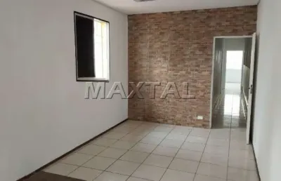 Casa comercial em santana, 280m², com 6 salas, cozinha, 4 banheiros e 1 vaga.