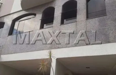 Sobrado à venda de 258m², com 03 suítes e 04 vagas e 5 banheiros, na vila nivi.