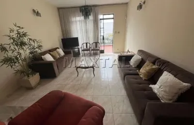 Vende sobrado no parque do com 3 dormitórios, sendo 1 suite, sala para 2 ambientes.