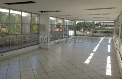 Prédio comercial próximo ao  metrô santana com 1.000m², 03 vagas na frente.