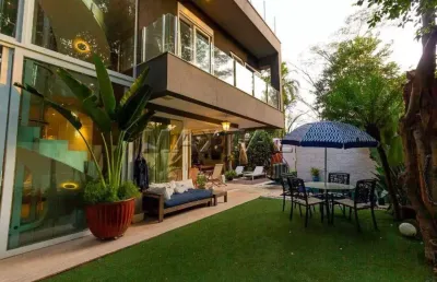 Casa de condomínio à venda na rua do alto, 790m² de área útil , 4 suítes, 6 banheiros, 6 vagas.