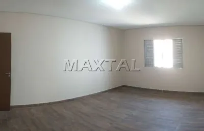 Sobrado 2 dormitórios, 1 sala, 1 cozinha, 2 banheiros e vaga de garagem para venda na vila gustavo.