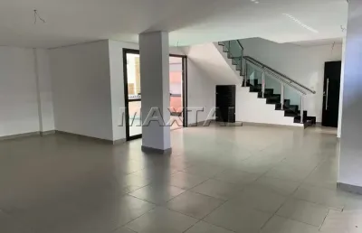 Casa no tremembé , de 400m². 4 quartos, 4 suítes, 2 lavabo, 6 vagas e piscina.