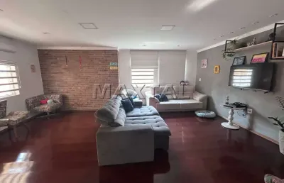 Sobrado à venda de 300m², com 4 dormitórios e 3 suítes, próximo a braz leme.